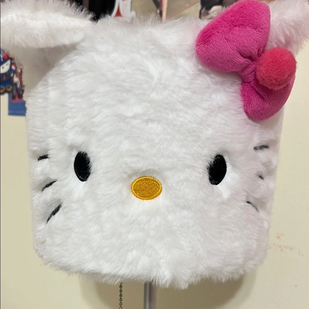 Hello Kitty Furry Pink and White Lamp